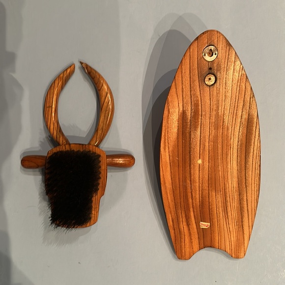 Wall hanging  decorative shoe brush, withwooden cow horns - Picture 5 of 7